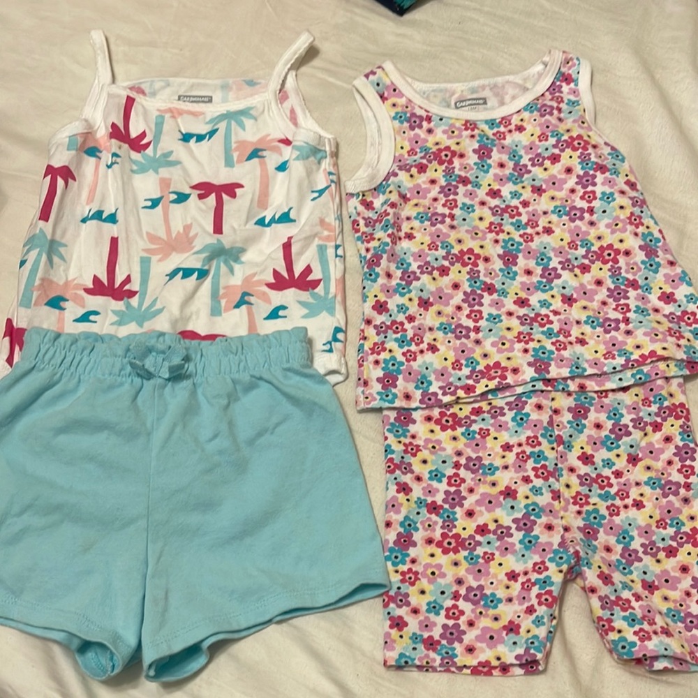 Toddler girls 18M matching sets bundle